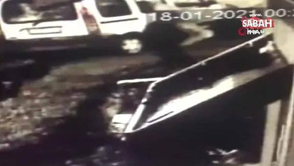 İstanbul'da akıllara durgunluk veren hırsızlık! Kardan adamın çalınma anı kamerada | Video