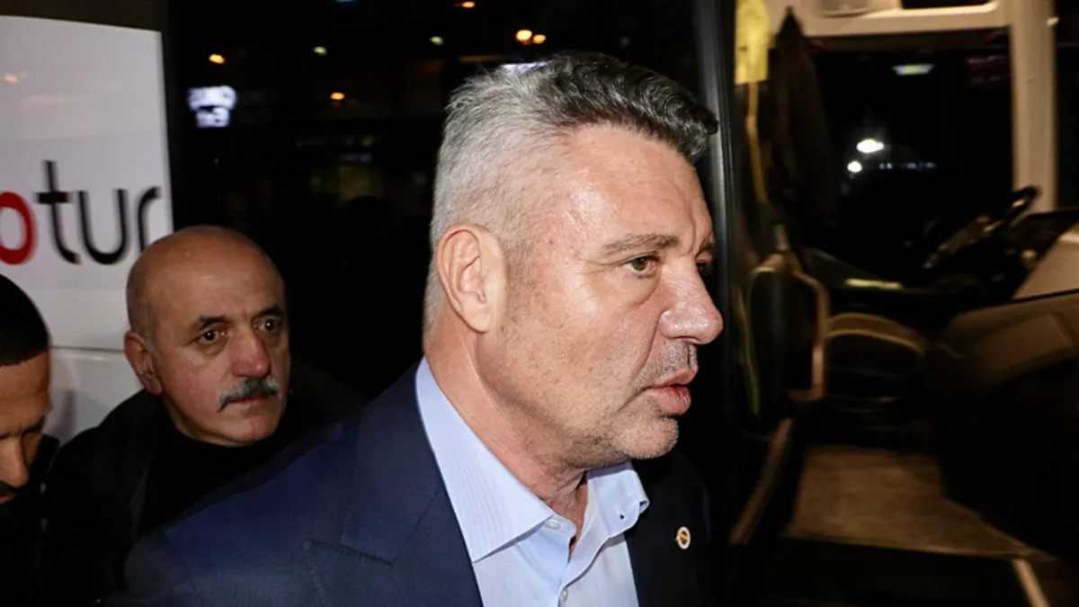 Fenerbahçe Kulübü yönetimi, üyelerle iftarda bir araya geldi Fenerbahçe Kulübü yönetimi, üyelerle iftarda bir araya geldi
