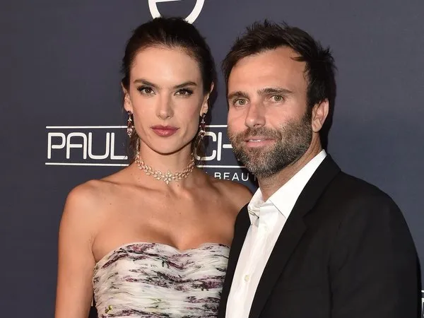 Alessandro Ambrosio ile Jamie Mazur ayrıldı