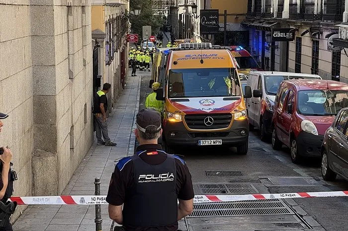 Madrid’de 6 katlı bina çöktü: Enkaz altında can verdiler