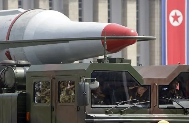 ABD’li komutan: Kuzey Kore bizi nükleer füzeyle vurabilir