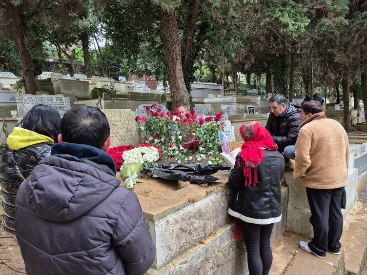 Ferdi Tayfur’a ziyaretçi akını: 13-14 yaşından beri dinliyorum, şarkılarıyla büyüdük