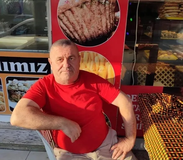 esime-yan-baktin-kavgasinda-kan-akti-araya-giren-esnaf-hayatini-kaybetti-1785489931550.jpg