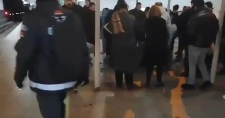 İzmir’de metro istasyonundaki kavga kanlı bitti: 1 ölü, 1 yaralı