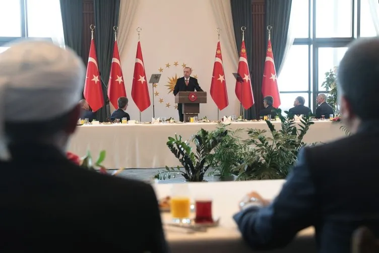 Cumhurbaşkanı Erdoğan kanaat önderleri ile görüştü