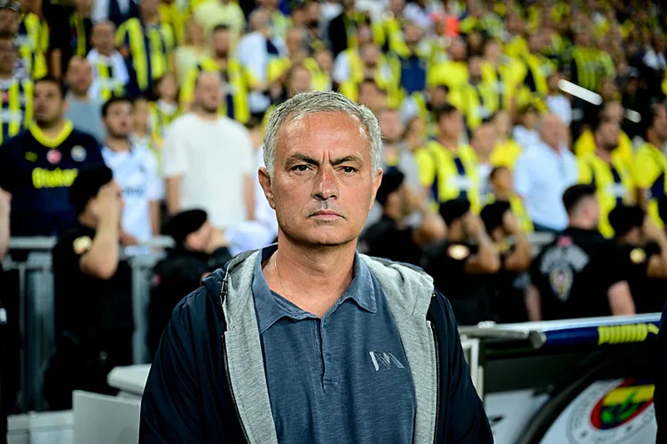 Son dakika haberi: Fenerbahçe’de olay Mourinho iddiası! Galatasaray maçı sonrası stadı terk etmişti...