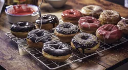 Kahve yanına en çok bu yakışıyor! Ev yapımı donut tarifi