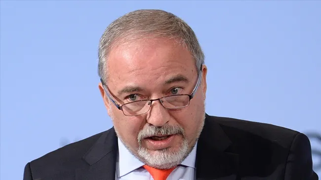 eski-israilli-bakanin-turkiye-korkusu-suriye-ve-gazzeye-yerlesirlerse-kimse-cikaramaz-1765902710094.jpg Eski İsrailli bakanın Türkiye korkusu: “Suriye ve Gazze’ye yerleşirlerse kimse çıkaramaz”