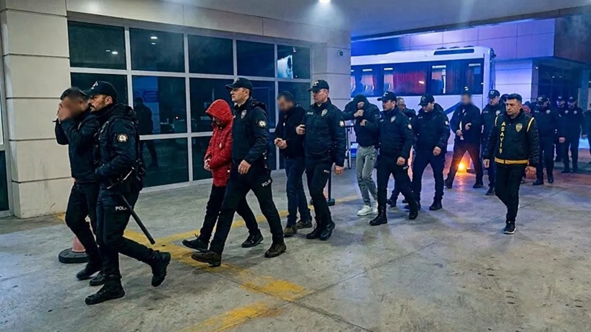 Manisa merkezli dolandırıcılık operasyonu: 10 tutuklama Manisa merkezli dolandırıcılık operasyonu: 10 tutuklama