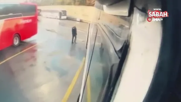 15 Temmuz Demokrasi Otogarı'nda iki yolcu otobüsü çarpıştı: Kaza anı kamerada | Video