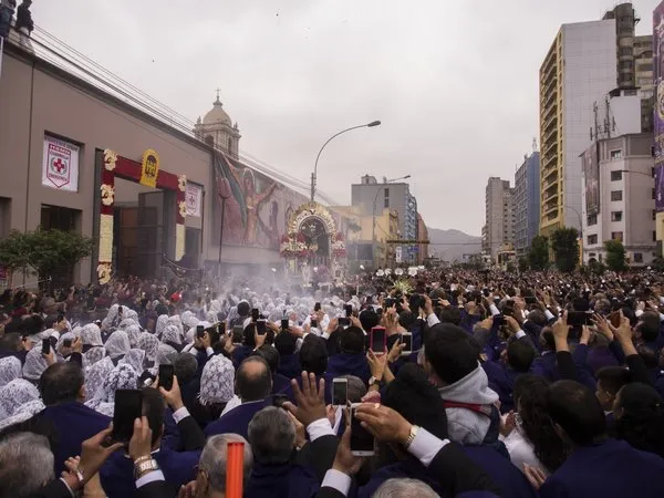 Peru'da "Lord of Miracles" Festivali