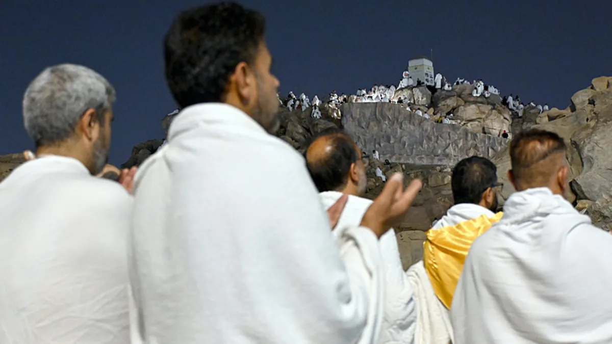 Arafat’ta Vakfe duası! Diyanet İşleri Başkanı Prof. Dr. Safi Arpaguş: İlk kıblemiz Mescid-i Aksa’yı hürriyetine kavuştur Ya Rabbi! Arafat’ta Vakfe duası! Diyanet İşleri Başkanı Prof. Dr. Safi Arpaguş: İlk kıblemiz Mescid-i Aksa’yı hürriyetine kavuştur Ya Rabbi!