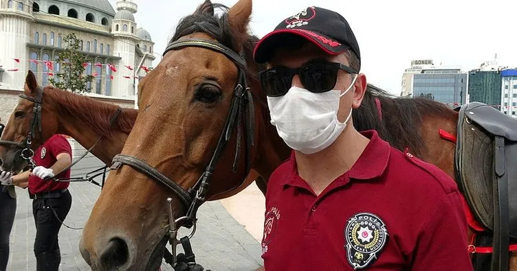Taksim’de atlı polislerden koronavirüs denetimi
