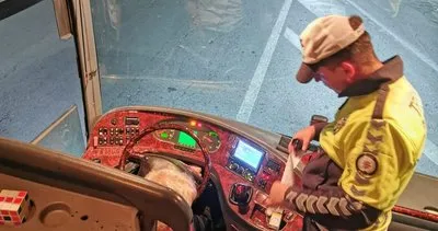 Polisin emniyet kemeri uyarısı 24 kişinin hayatını kurtardı #sivas