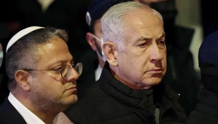 İsrail hükümetinde çatlaklar: Koalisyon dağılma riskiyle karşı karşıya! Netanyahu ameliyatlı halde meclise geldi