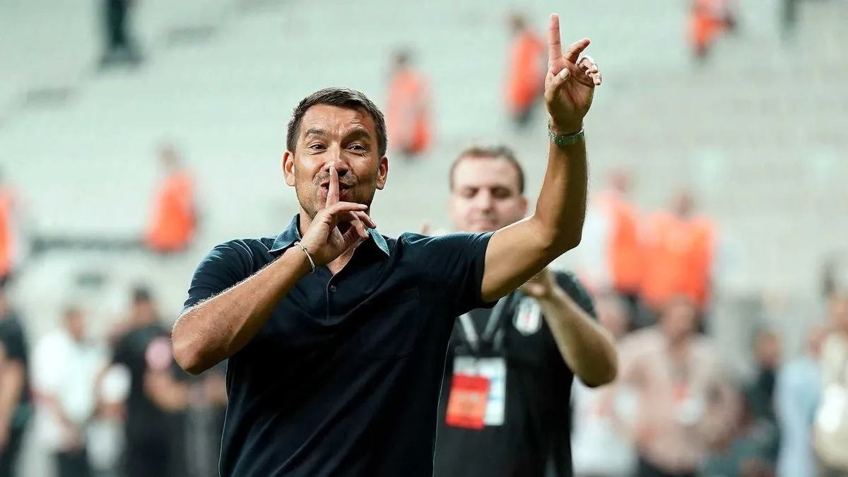 Giovanni van Bronckhorst, Süper Lig'de ilk derbisine çıkacakGalatasaray'a karşı psikolojik üstünlük