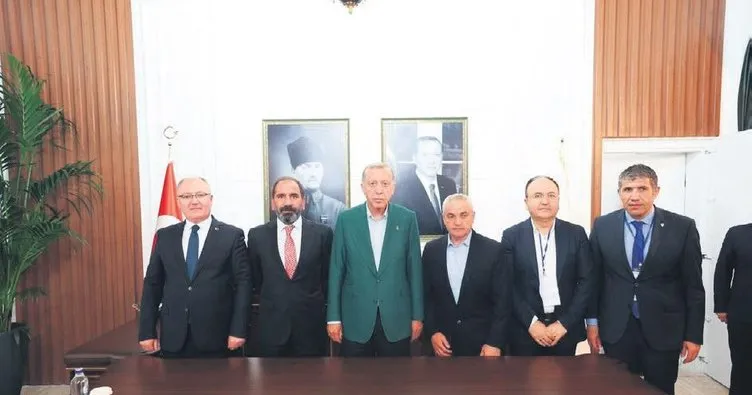 Recep Tayyip Erdoğan, Sivasspor yöneticileri ile bir araya geldi!