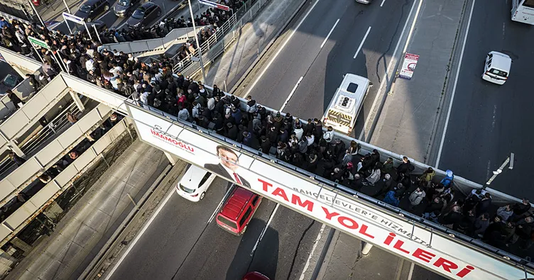 Metrobüs çilesi tam yol