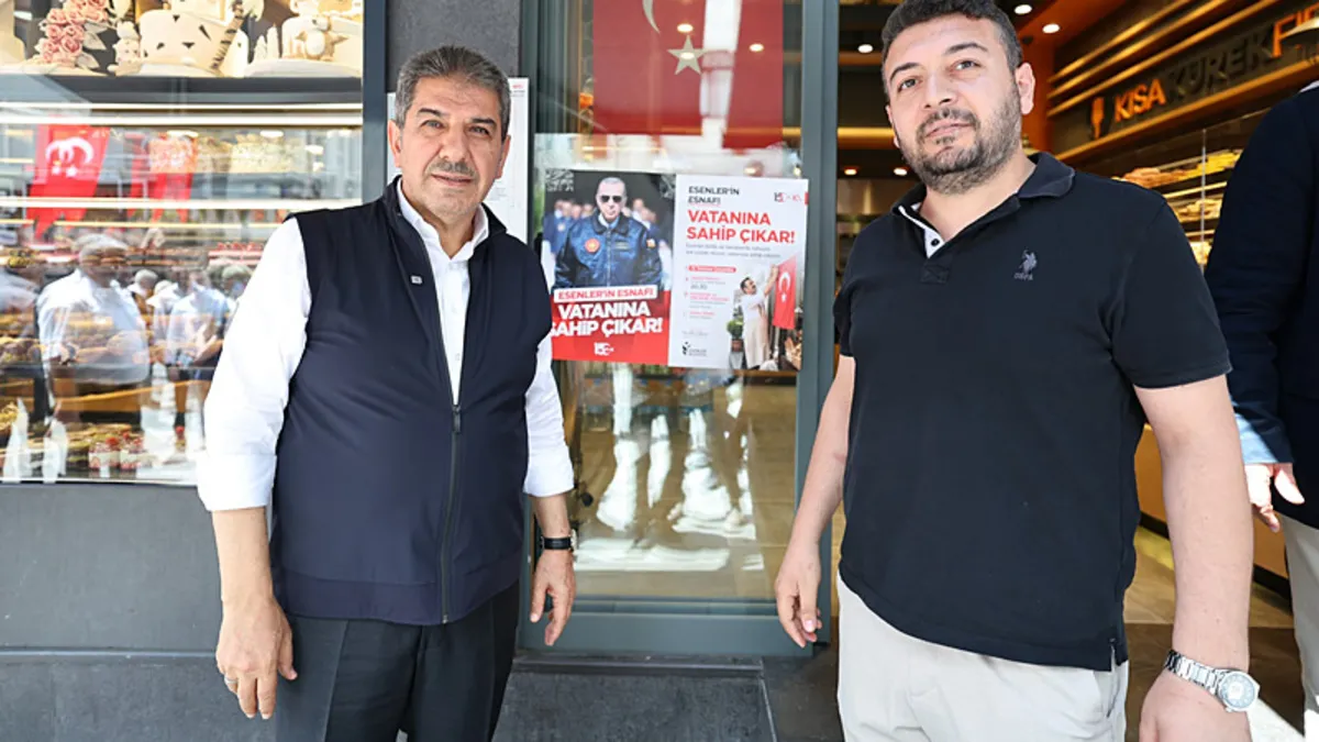 Göksu’dan esnafa ‘ay yıldızlı’ 15 Temmuz daveti Göksu’dan esnafa ‘ay yıldızlı’ 15 Temmuz daveti