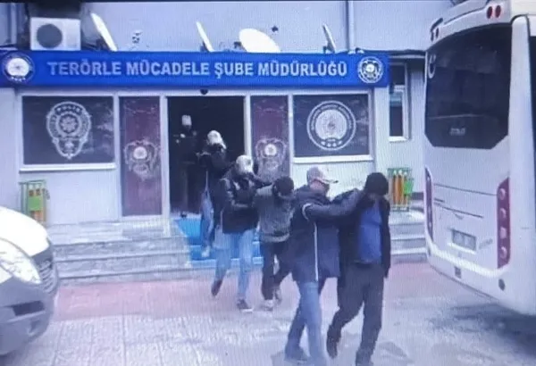 sanliurfada-deas-operasyonu-17-kisi-tutuklandi-1776111781037.jpg