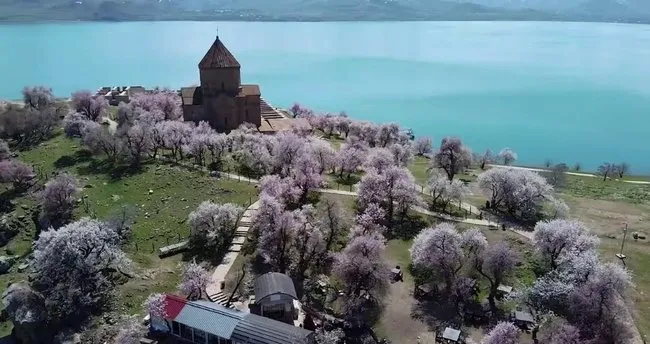 Akdamar Adası Nerede, Nasıl Gidilir? Akdamar Adası Hikayesi, Tarihi ve Özellikleri