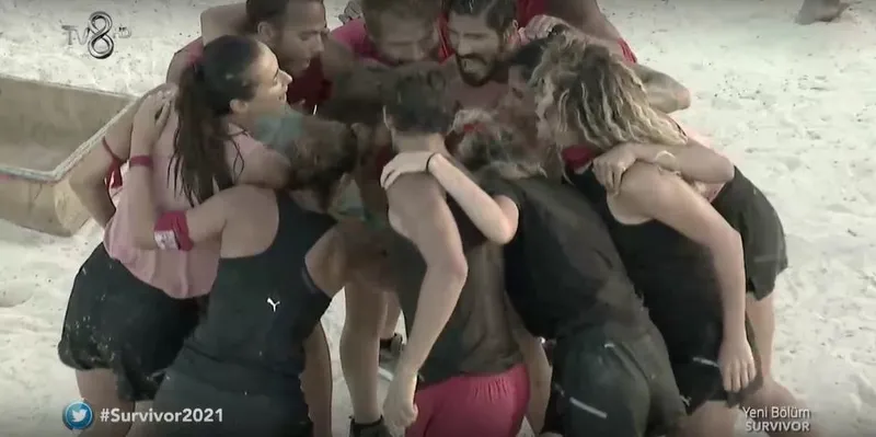 Dün gece Survivor ödül oyununu kim kazandı? 4 Mart 2021 Survivor ödülü ne ve hangi takım aldı?