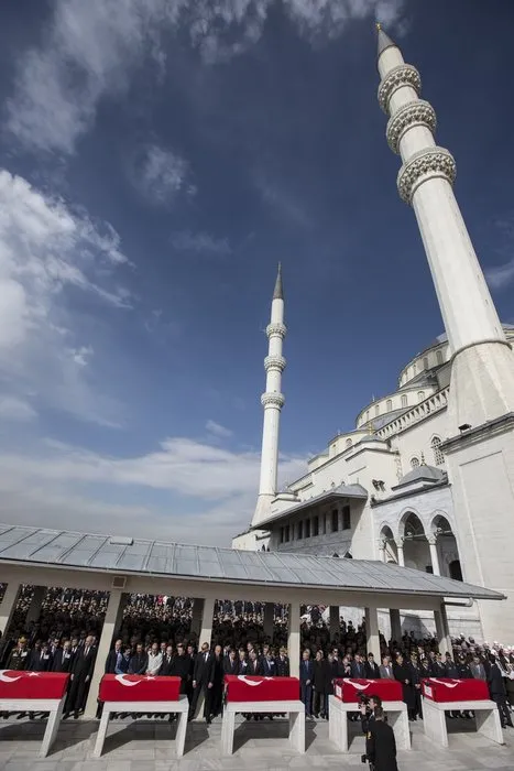 Ankara’daki terör saldırısında hayatını kaybedenlere cenaze töreni düzenlendi