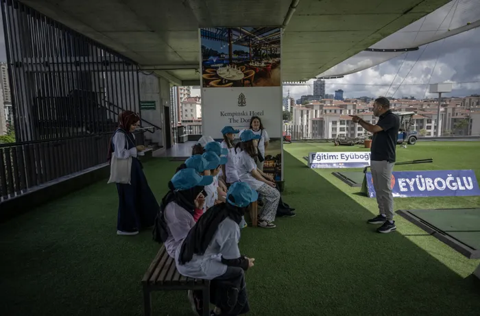 tugva-yaz-okulunda-ogrenciler-golf-deneyimi-yasadi-1784029424169.jpg