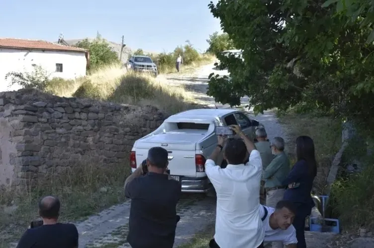 SON DAKİKA! Sivas’ta kayıp Büşra olayında flaş gelişme! Şok itiraf: Neden yaptın diye sordum... O anne ve babanın ilk görüntüleri çıktı