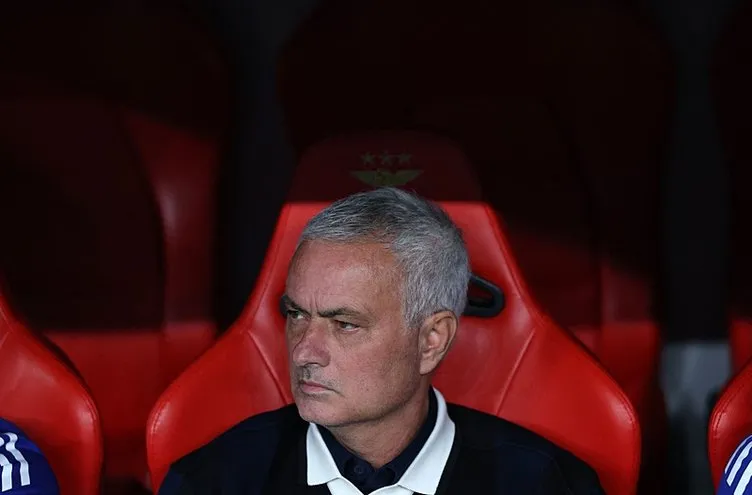Avrupa Fenerbahçe’nin Mourinho kararını konuşuyor! Special One’a pahalıya mal oldu