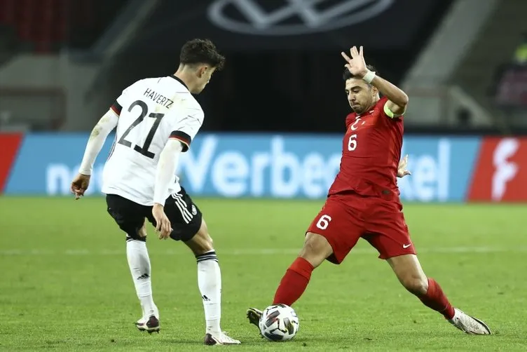 Spor yazarları Almanya - Türkiye maçını değerlendirdi