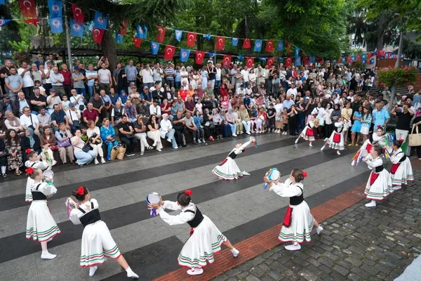uluslararasi-horon-ve-muzik-festivali-dunyanin-kulturlerini-trabzonda-bulusturdu-1783947903122.jpg