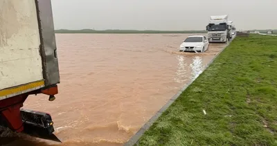 İpekyolu’nda sel! DSİ ekipleri yolu açtı