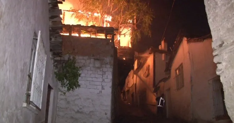 ankara kalesi nde buyuk yangin 7 ev