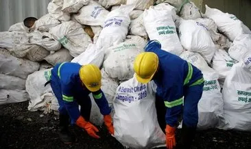 Everest’ten 11 ton çöp toplandı