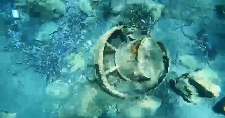 Denizin dibindeki mayın imha edildi!