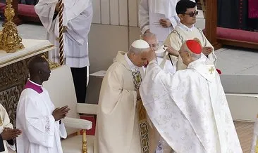 Vatikan’da yeni dönem: Papa 14’üncü Leo görevine başladı