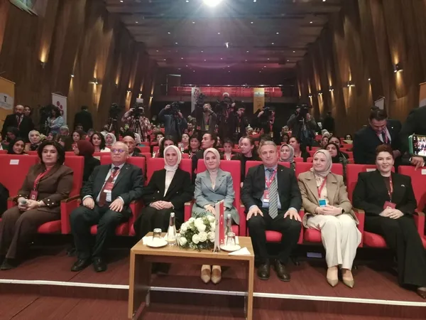 kademden-uluslararasi-aile-hamlesi-sumeyye-erdogan-bayraktar-kadinin-guclenmesi-ailenin-guclenmesidir-1771342981135.jpg