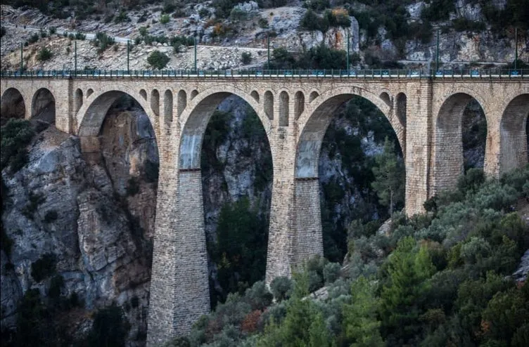 ’James Bond’un düştüğü köprü’ turizme kazandırılacak