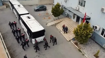 sanliurfa-merkezli-telefon-dolandiricilik-operasyonu-40-kisi-tutuklandi-1778054382578.jpg