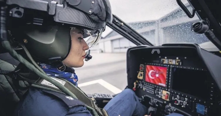 İlk kadın taarruz pilotumuz Atak kokpitinde