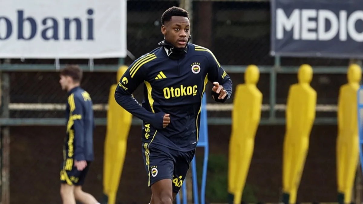 Fenerbahçe’de Samsunspor maçı kamp kadrosu açıklandı! Musaba kararı… Fenerbahçe’de Samsunspor maçı kamp kadrosu açıklandı! Musaba kararı…