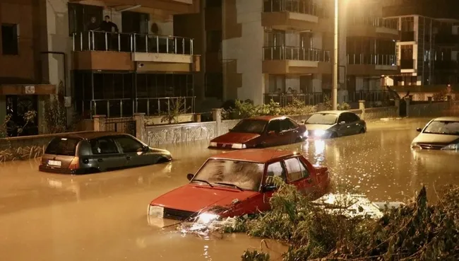 son-dakika-hava-durumu-uyarisi-meteoroloji-az-once-haritayi-guncelledi-hafta-sonu-plani-yapanlar-yandi-kar-ve-1774591667802.jpg (1095×621)