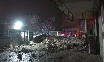 İzmir’de yıkım aşamasındaki eski İl Emniyet Müdürlüğü binası çöktü #izmir