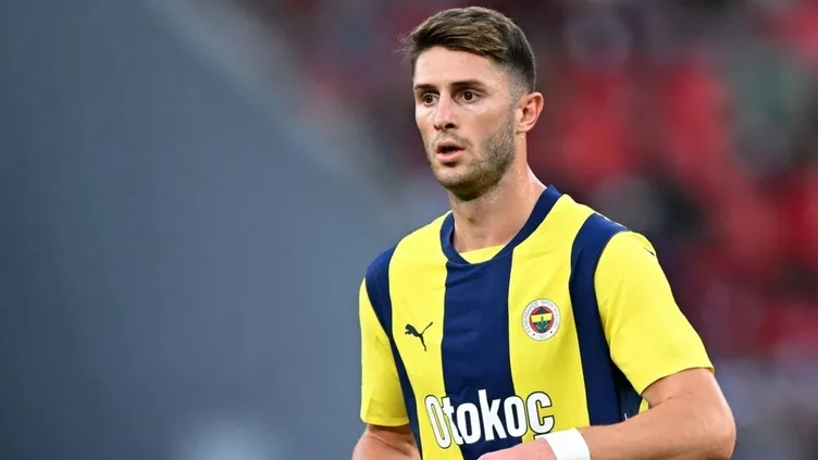 Fenerbahçe’de sürpriz ayrılık kapıda! Yıldız futbolcu vedaya sıcak bakıyor...