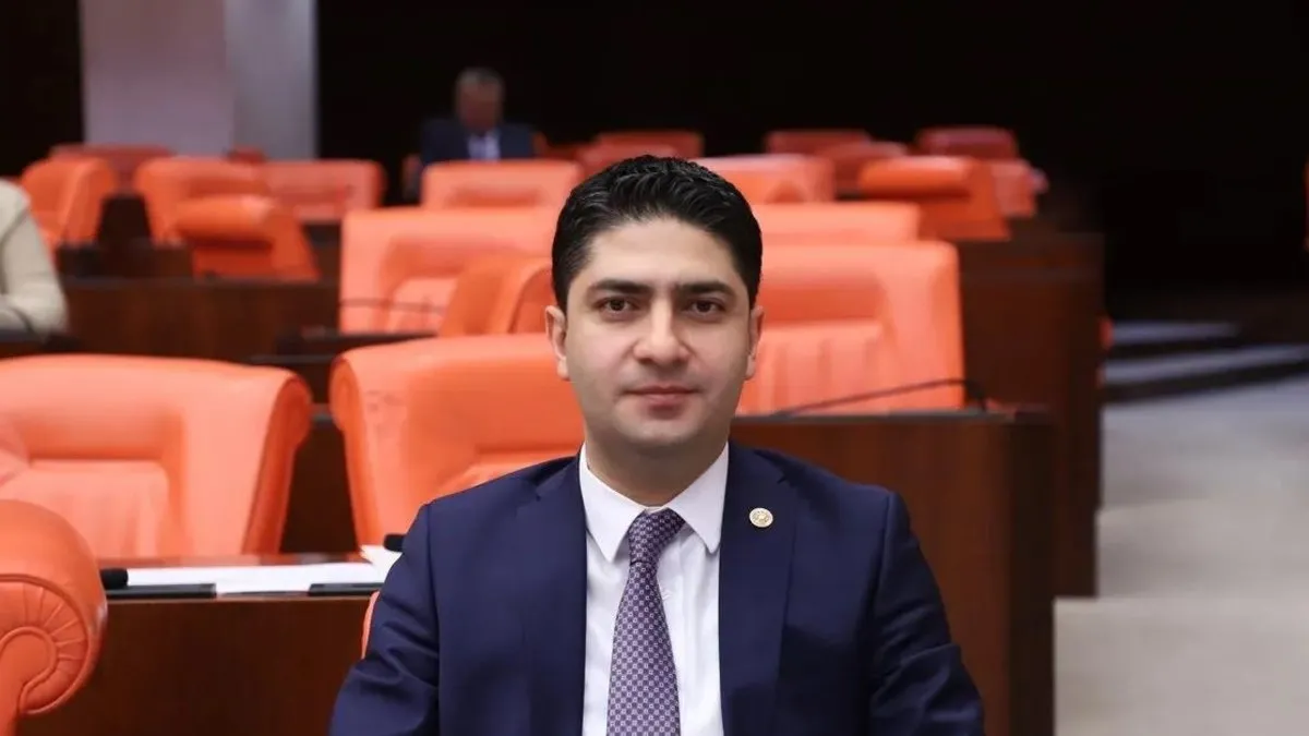 MHP’li Özdemir: Türkiye karanlık odaklara ve soykırımcılara diz çökmeyecek