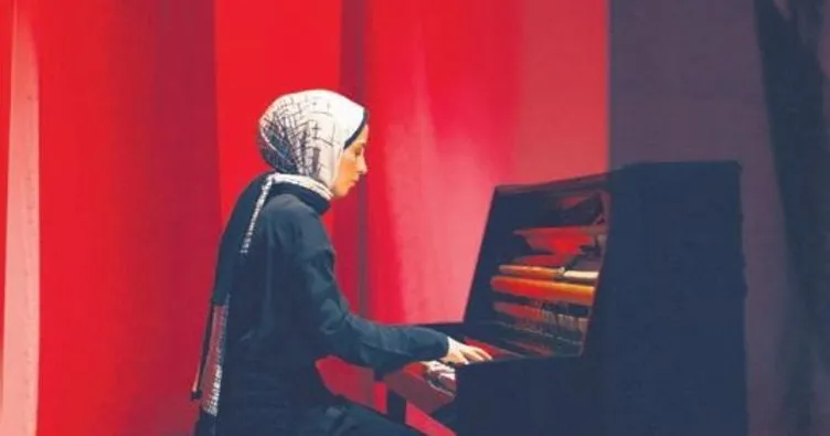 Genç piyanist büşra kayıkçı mavi salon’da