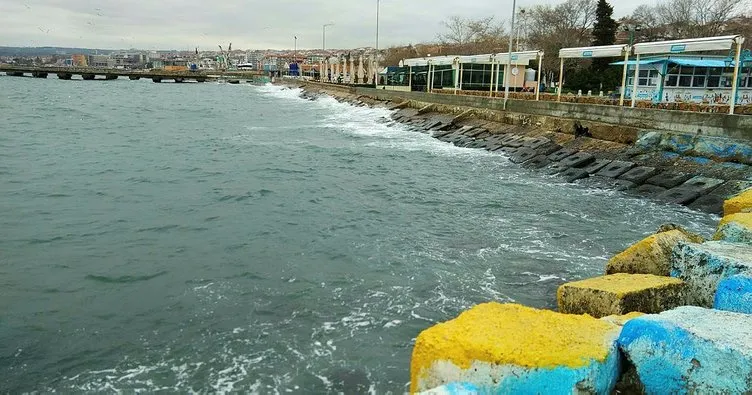 Son dakika: Marmara Denizi’nde ulaşıma poyraz engeli