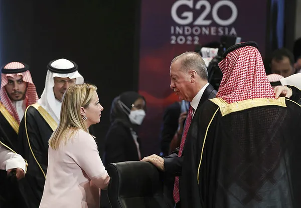 son-dakika-balide-g20-liderler-zirvesi-baskan-erdogan-temaslara-basladi-1668489395429.jpg Son dakika: Bali'de G20 Liderler Zirvesi! Başkan Erdoğan temaslara başladı