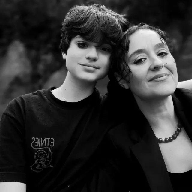 Katledilen oğlu için adalet nöbeti başlatmıştı! Mattia Ahmet Minguzzi’nin annesi Yasemin Minguzzi’ye bir destek de Ece Seçkin’den geldi!